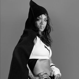 Meet your Posher, Amiya